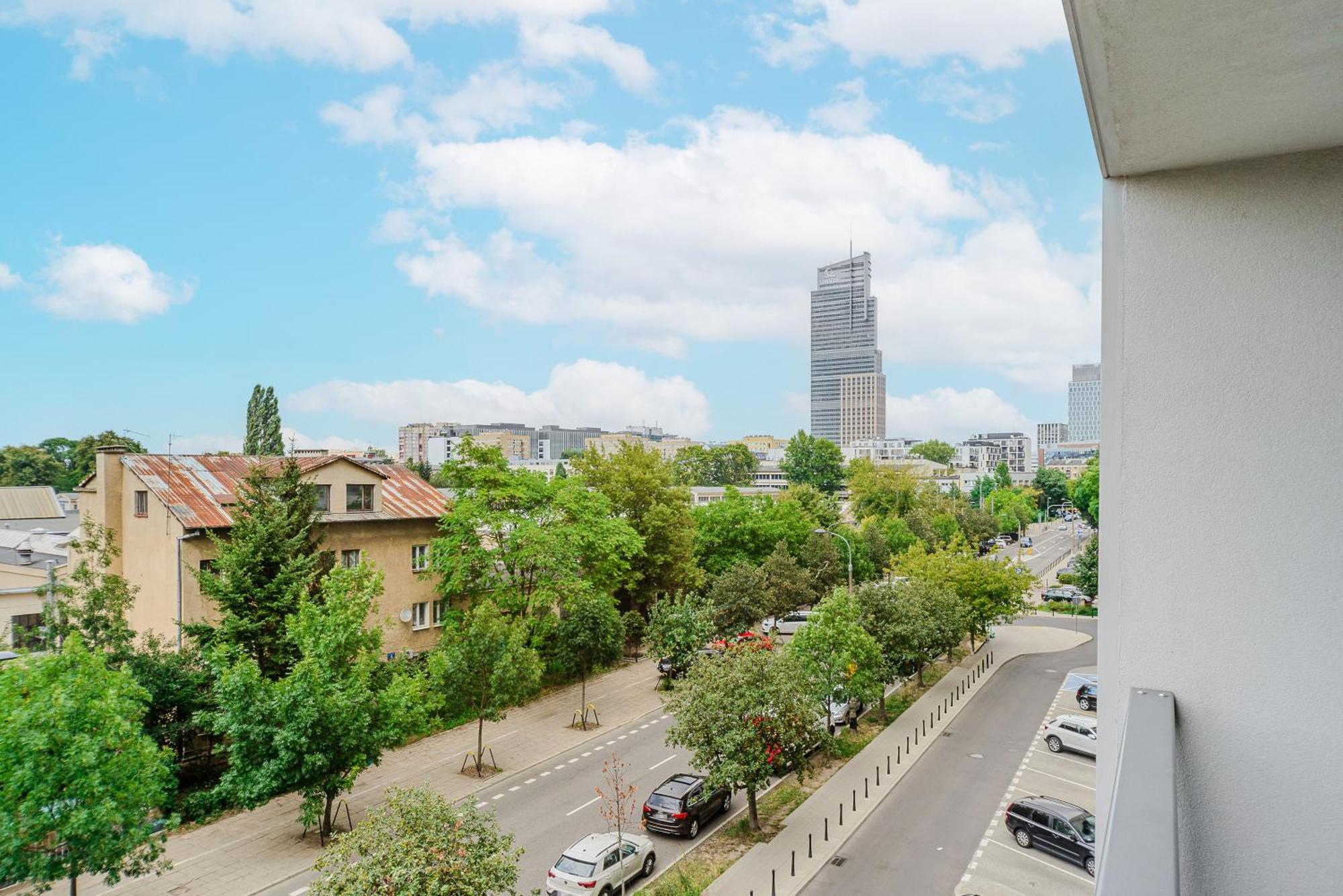 Premium In The Center Of With Free Parking & Balcony