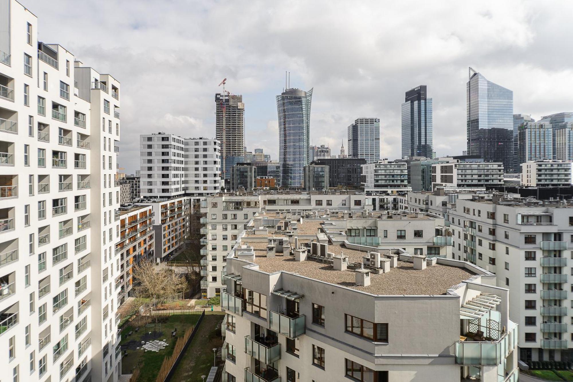 Apartment Premium In The Center Of With Free Parking & Balcony *