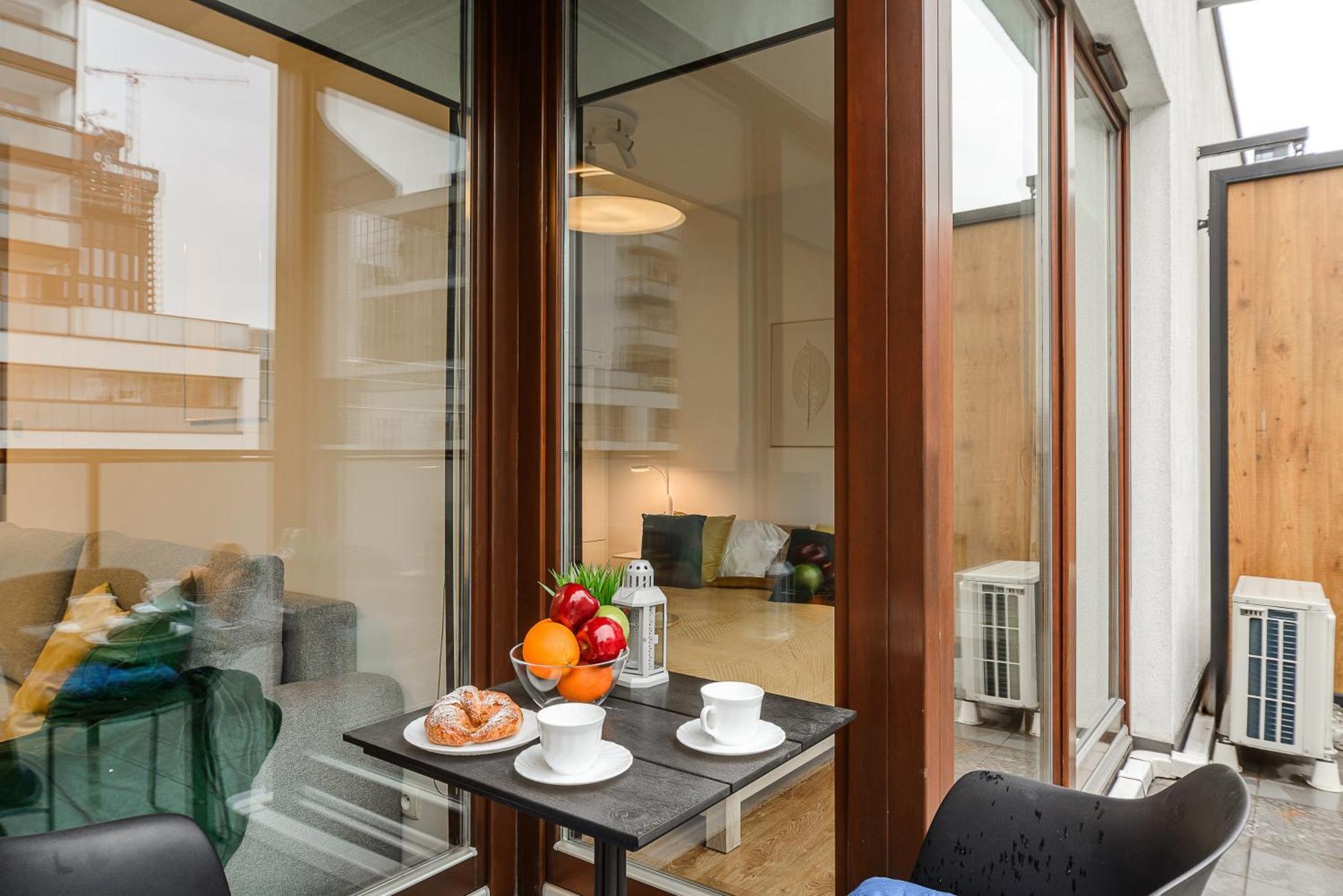 Premium In The Center Of With Free Parking & Balcony