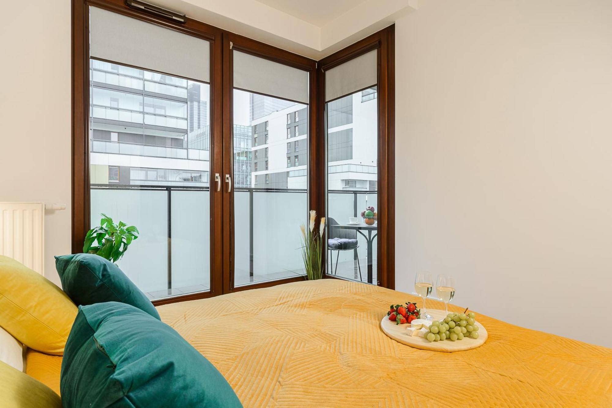 Premium In The Center Of With Free Parking & Balcony Apartment